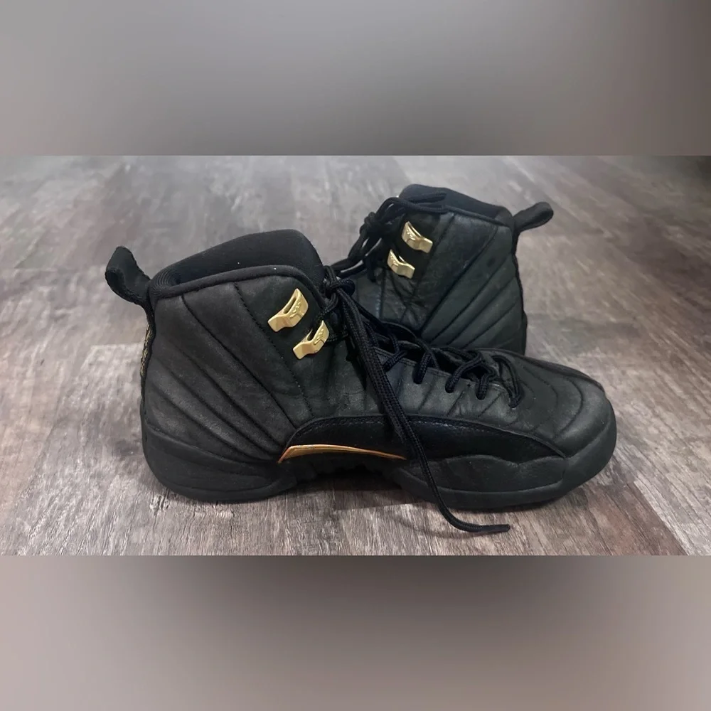 Nike Air Jordan 12 XII Retro BG The Master Black Gold Sneakers Youth Size 7Y